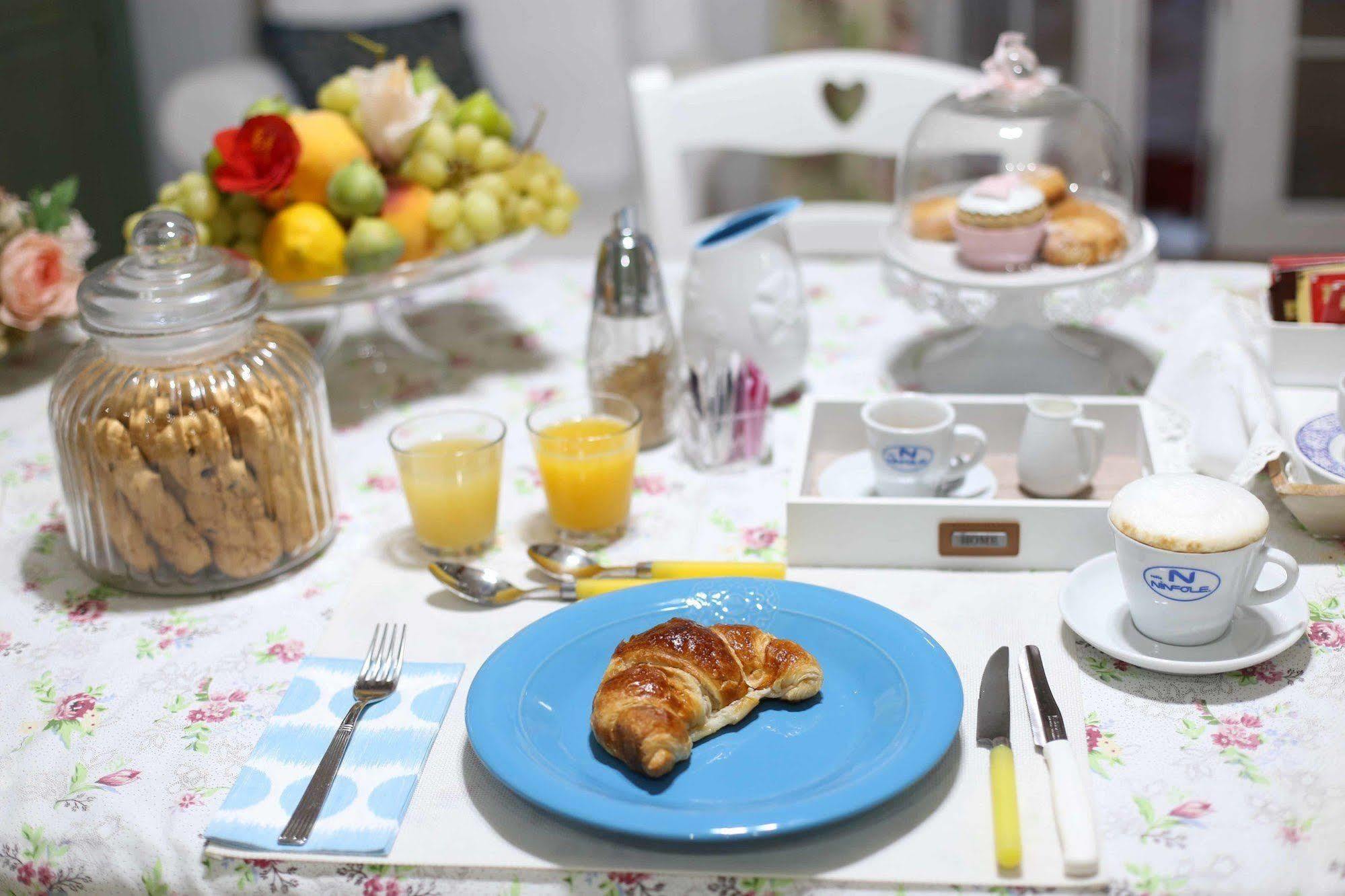 Il Giardino Delle Jacaranda Bed & Breakfast ตัลซาโน ภายนอก รูปภาพ