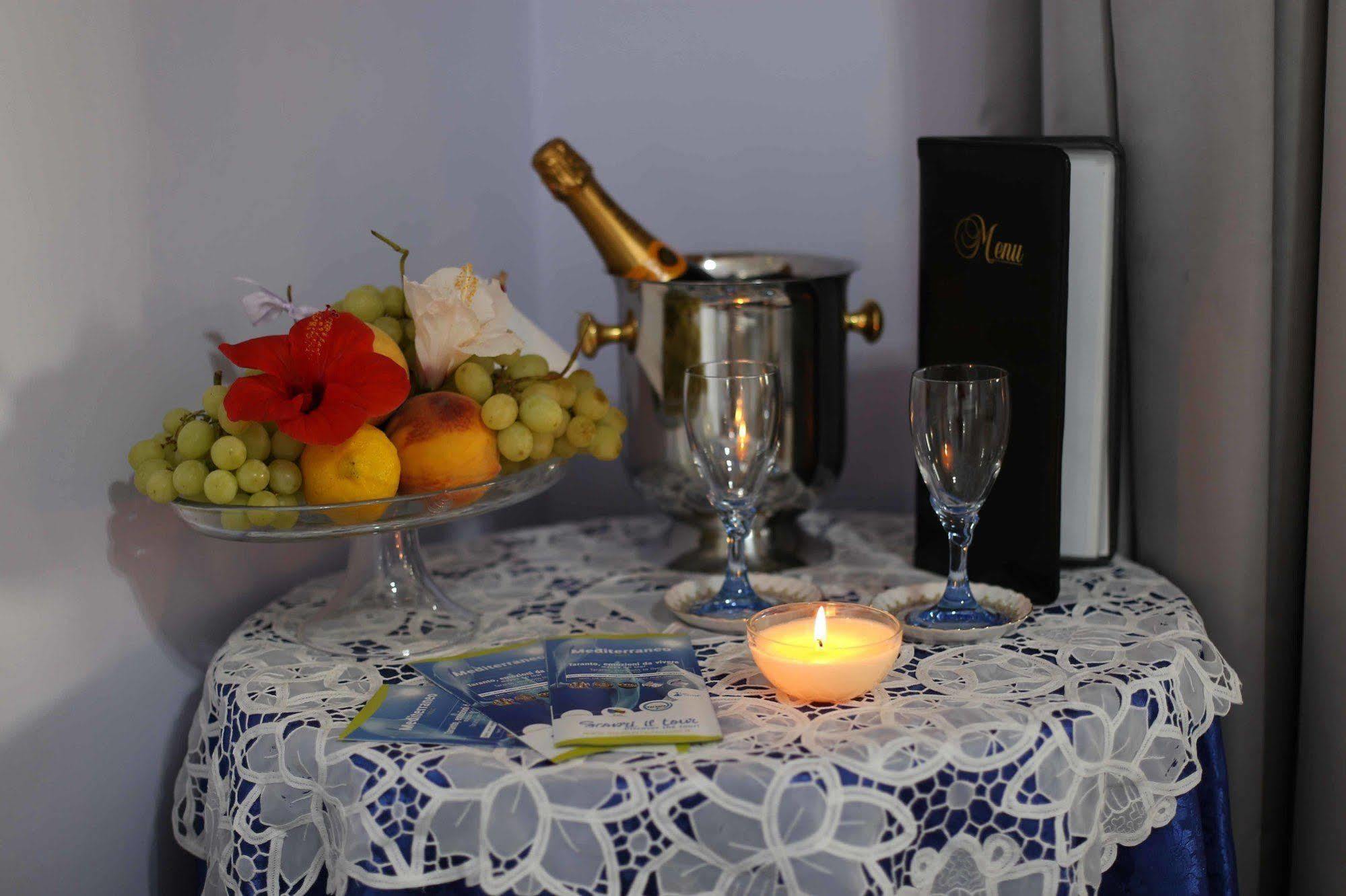 Il Giardino Delle Jacaranda Bed & Breakfast ตัลซาโน ภายนอก รูปภาพ
