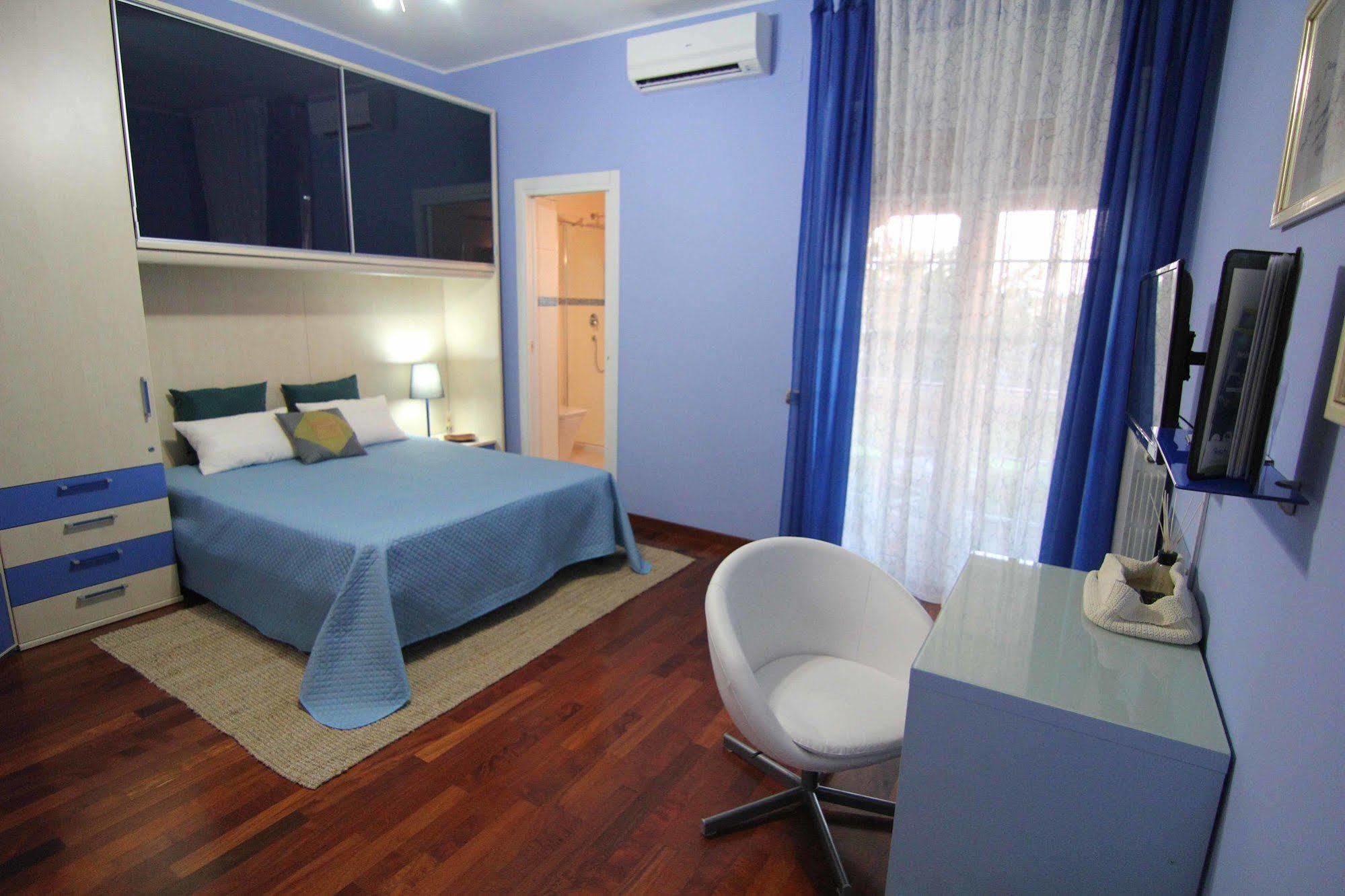 Il Giardino Delle Jacaranda Bed & Breakfast ตัลซาโน ภายนอก รูปภาพ